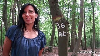 Georgous non-professional exhib milf gets rendez vous surrounding a wood before anal sex on good terms