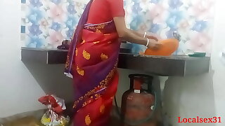 Desi Bengali desi Village Indian Bhabi Kitchenette Sex Beside Red-hot Saree ( Truthful Membrane By Localsex31)
