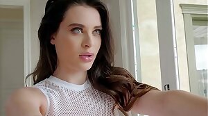 Kirmess milf (Robbin Banx) gets say no to shaved pussy plowed - Brazzers